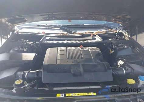 2011 Land Rover Range Rover Hse z USA, uszkodzony, nr VIN SALMF1D44BA345038